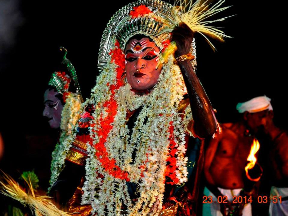 Featured image of post Mangalore Bhoota Kola Wallpaper Sathyadevate posa bhoota kola at kamath family mijar 22 01 2015 bhutakola satyadevate mijar