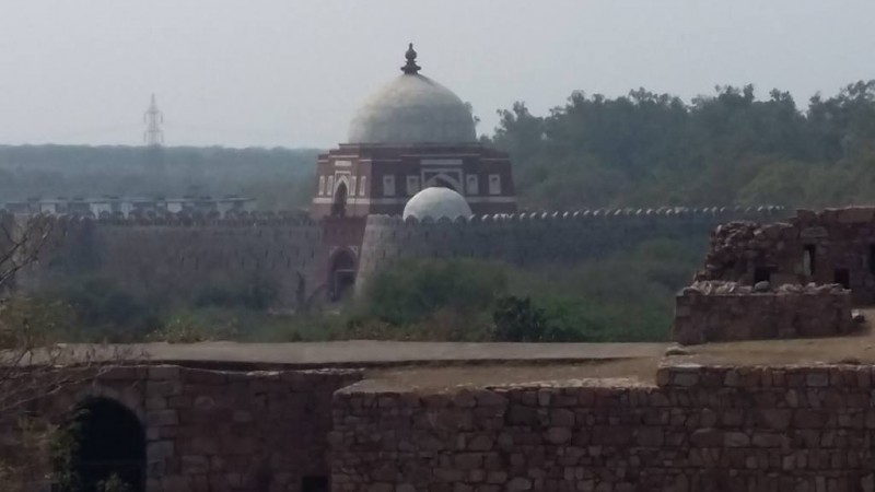 Tughlaqabad fort from a distance